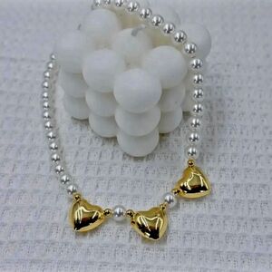 3 Hearts Choker Necklace with fresh water pearl shell beads Gold plated 18K.New